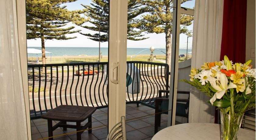 Beachfront Motel Napier Pokoj fotografie